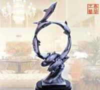 廠家直銷海豚造型樹脂家居裝飾擺件——優(yōu)雅工藝點(diǎn)亮生活空間
